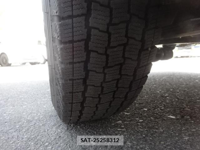 Toyota HIACE VAN 2017-08 7219334-29