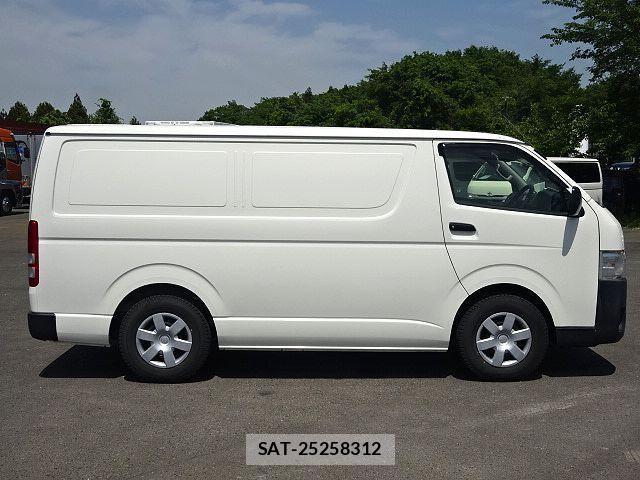 Toyota HIACE VAN 2017-08 7219334-4