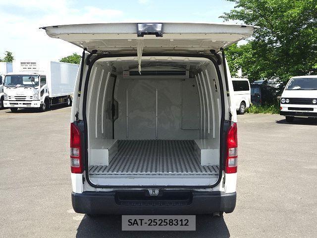 Toyota HIACE VAN 2017-08 7219334-8