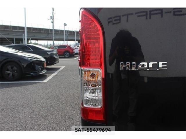 Toyota HIACE VAN 2018-06 7219332-19
