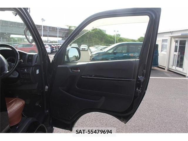 Toyota HIACE VAN 2018-06 7219332-28