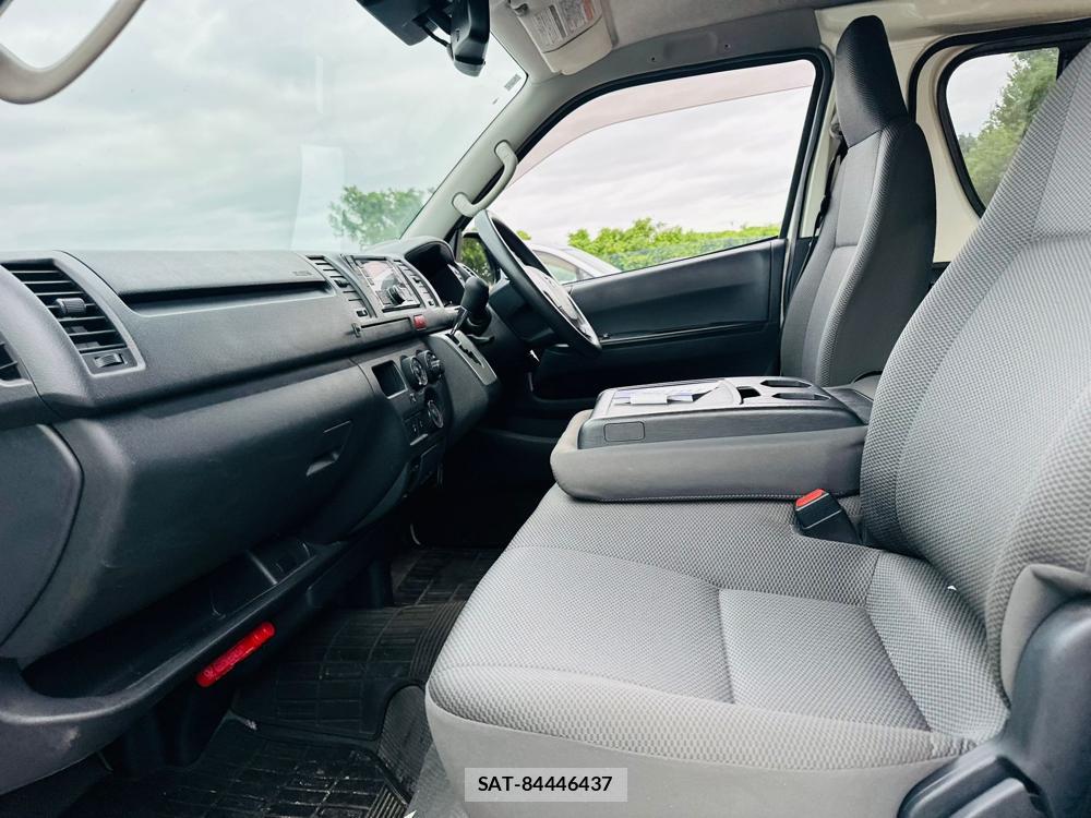 Toyota HIACE VAN 2019-09 7175237-10