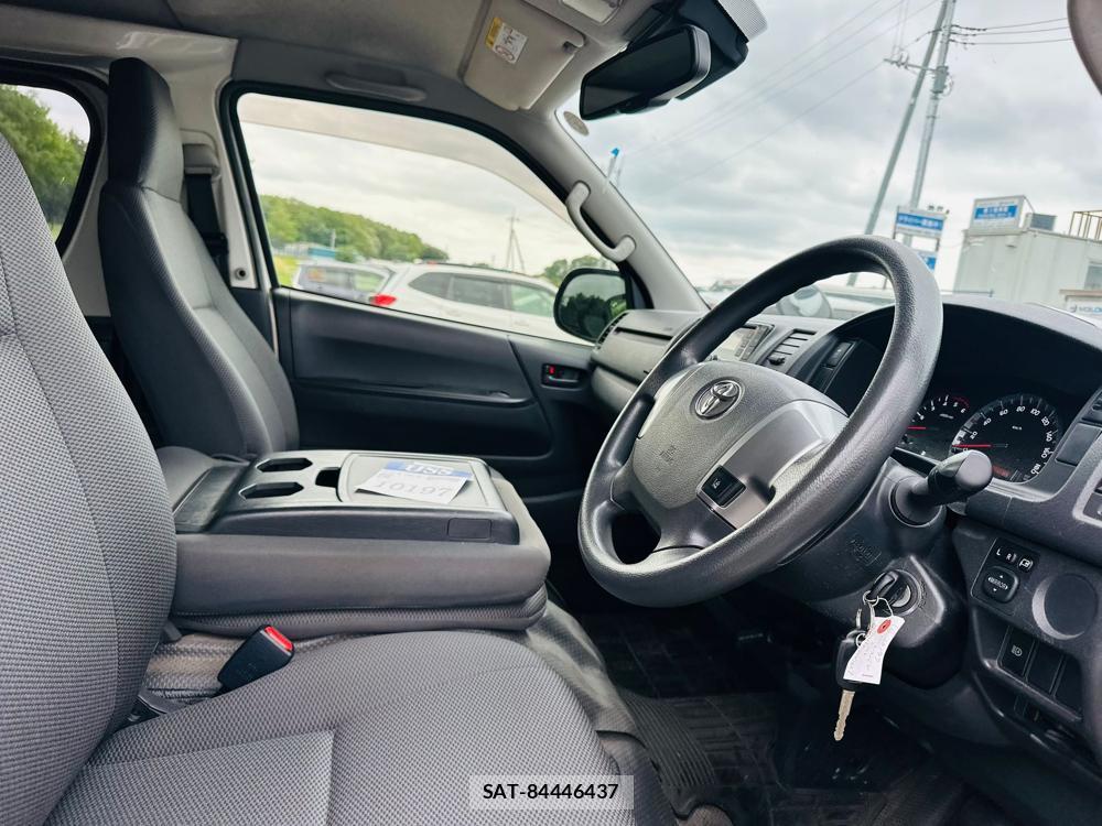 Toyota HIACE VAN 2019-09 7175237-11