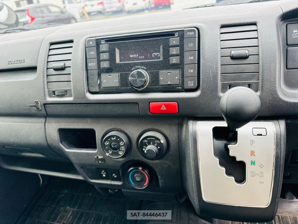 Toyota HIACE VAN 2019-09 7175237-19
