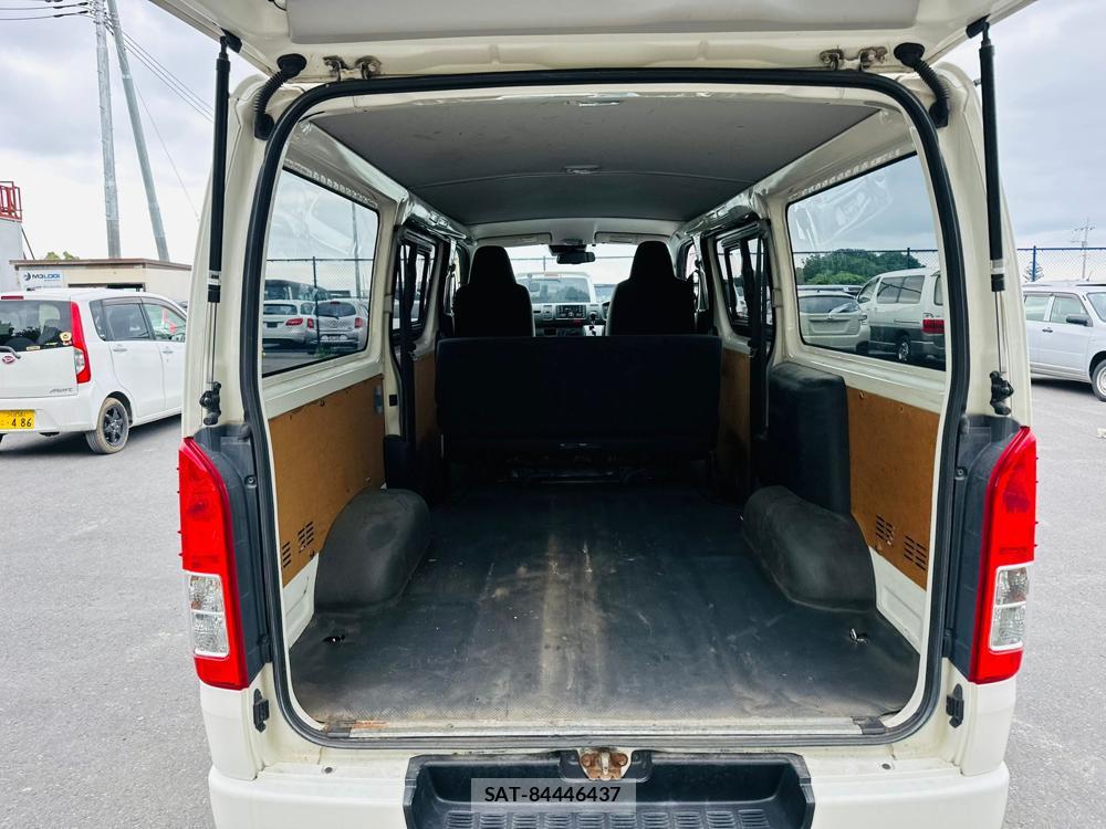 Toyota HIACE VAN 2019-09 7175237-25