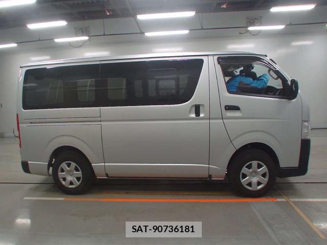 Toyota HIACE VAN 2020 7335620-4