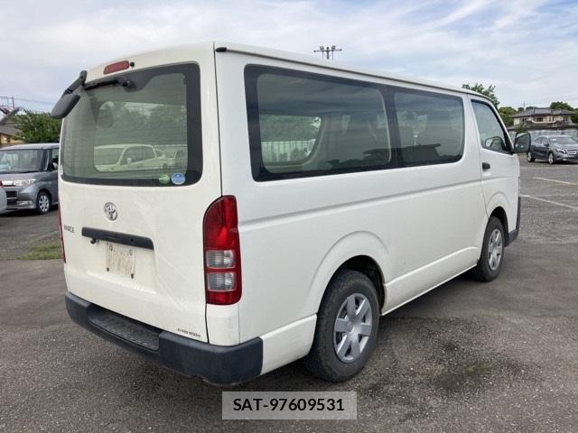 Toyota HIACE VAN 2020-05 7369174-1