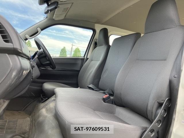 Toyota HIACE VAN 2020-05 7369174-2