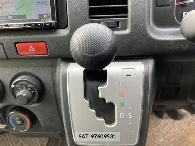 Toyota HIACE VAN 2020-05 7369174-7