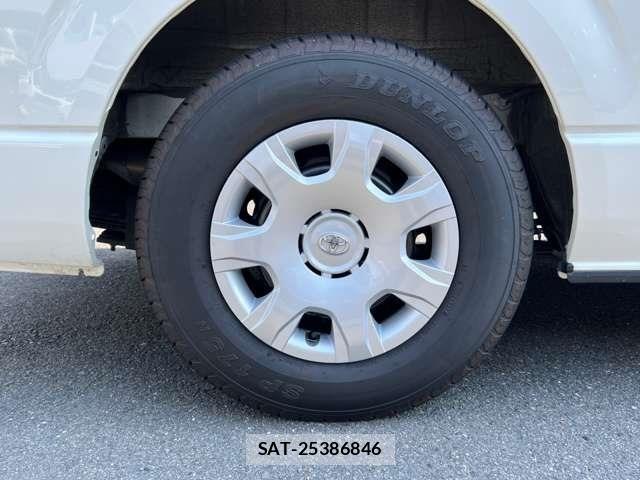 Toyota HIACE VAN 2024-01 7454662-9