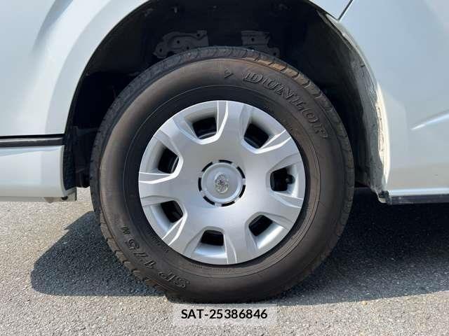 Toyota HIACE VAN 2024-01 7454662-11