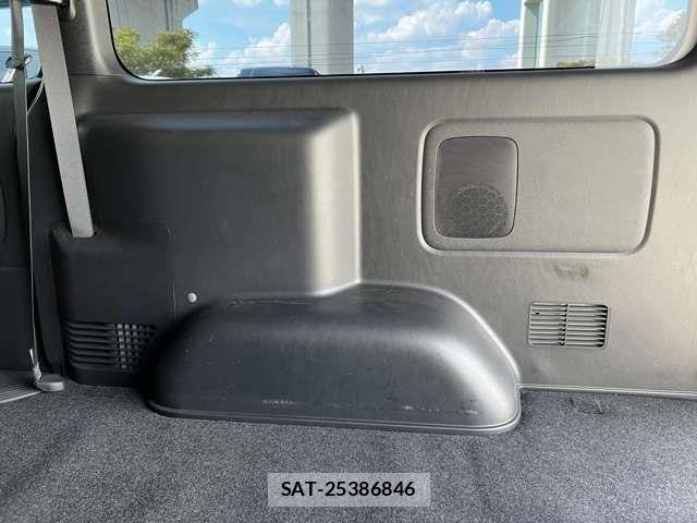 Toyota HIACE VAN 2024-01 7454662-27