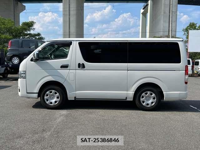 Toyota HIACE VAN 2024-01 7454662-6