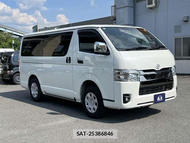 Toyota HIACE VAN 2024-01 7454662-7