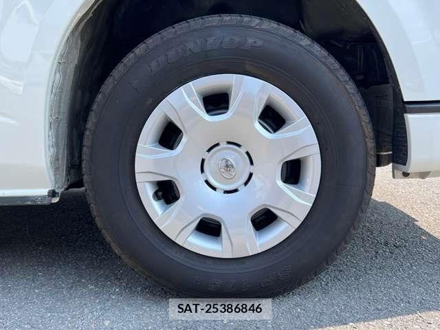 Toyota HIACE VAN 2024-01 7454662-8