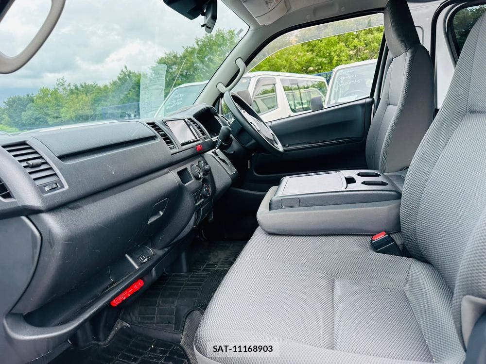 Toyota HIACE VAN 2020 7279938-10
