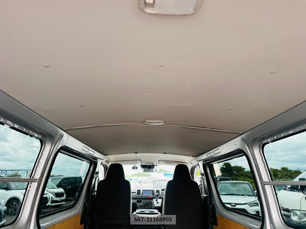 Toyota HIACE VAN 2020 7279938-24