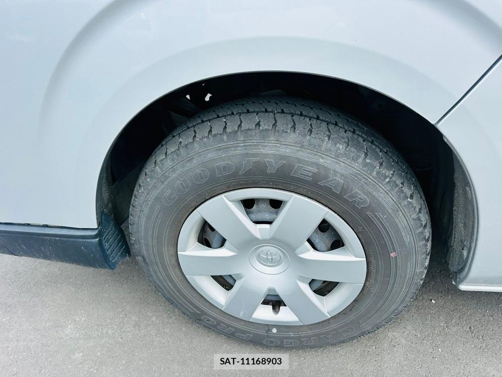 Toyota HIACE VAN 2020 7279938-29