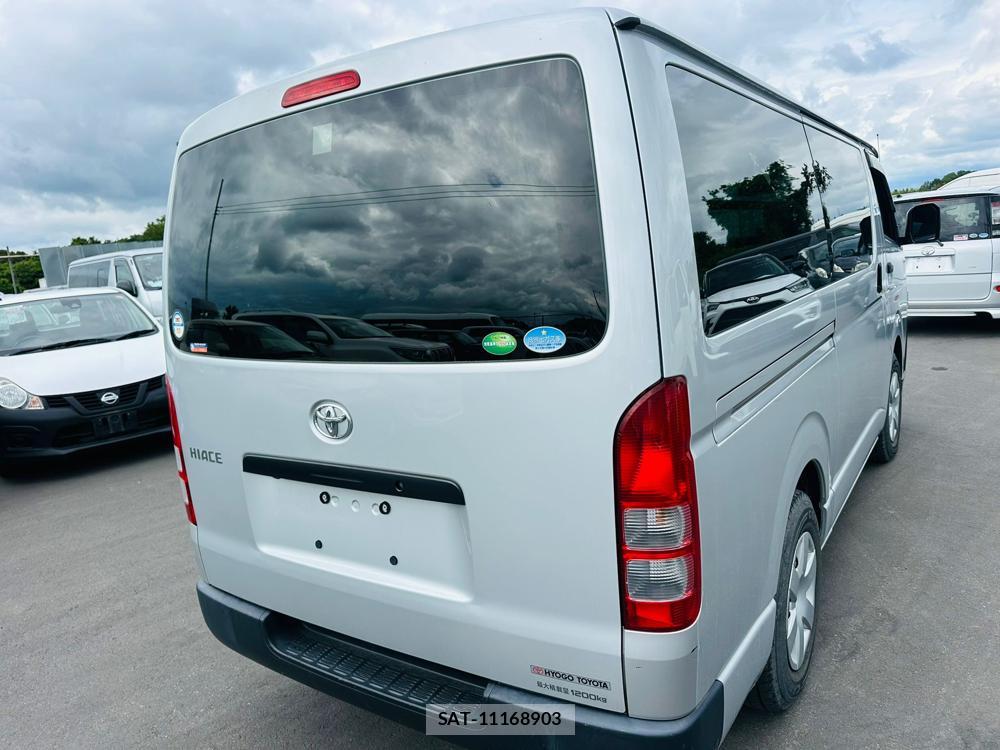 Toyota HIACE VAN 2020 7279938-4