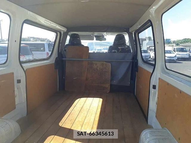 Toyota HIACE VAN 2019-05 7489163-9