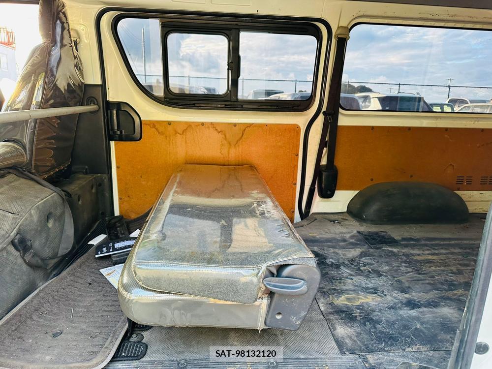 Toyota HIACE VAN 2019 7193936-9