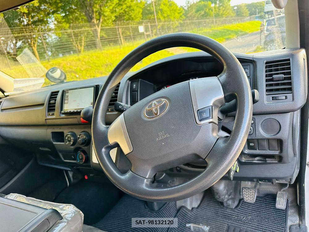 Toyota HIACE VAN 2019 7193936-14