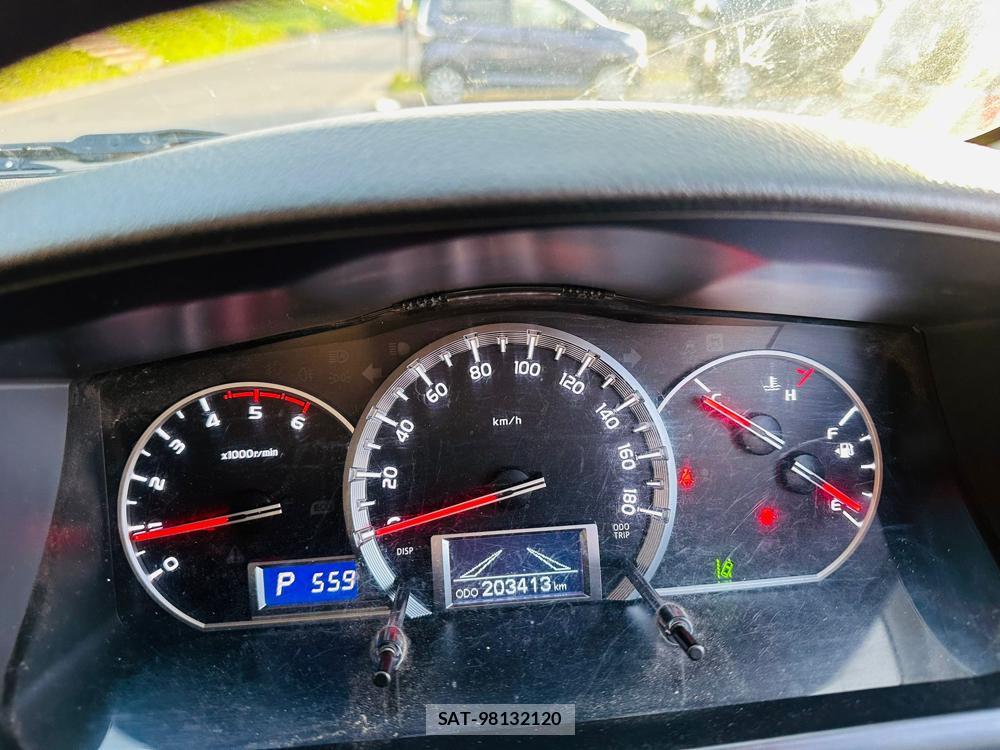 Toyota HIACE VAN 2019 7193936-15