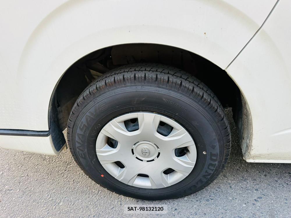 Toyota HIACE VAN 2019 7193936-29