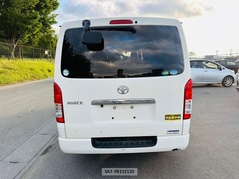 Toyota HIACE VAN 2019 7193936-3