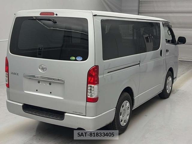 Toyota HIACE VAN 2019-12 7496780-1