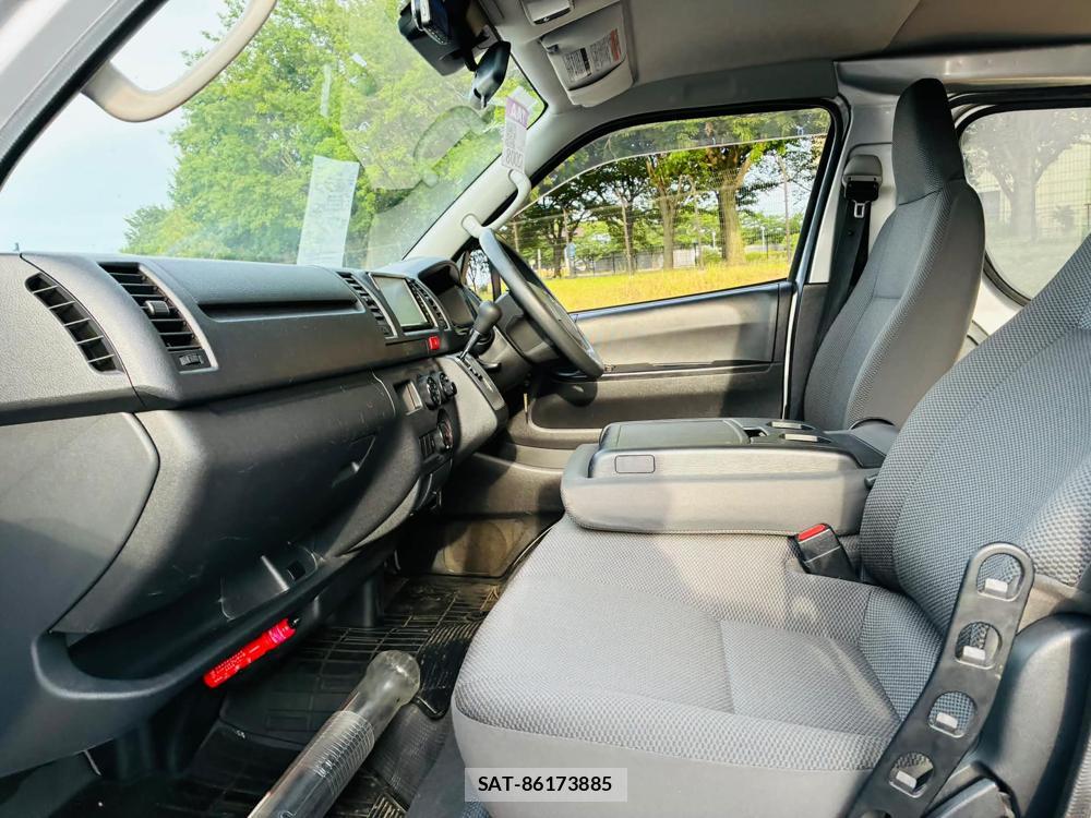 Toyota HIACE VAN 2020 7242602-10
