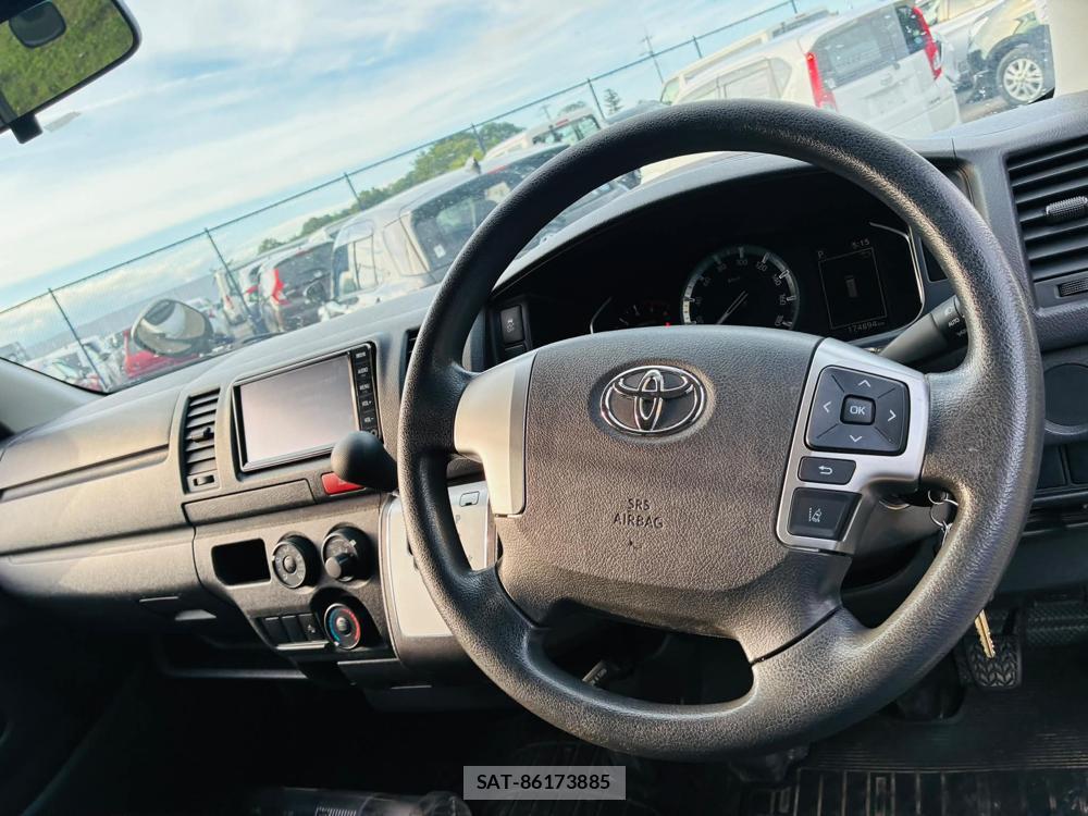 Toyota HIACE VAN 2020 7242602-14