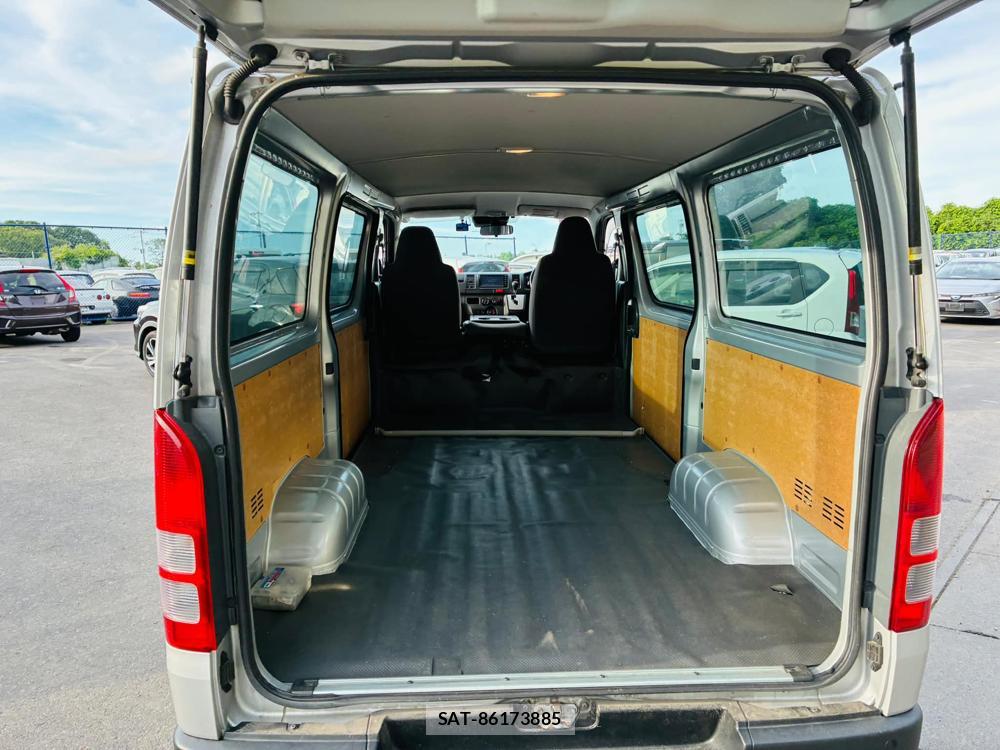 Toyota HIACE VAN 2020 7242602-25