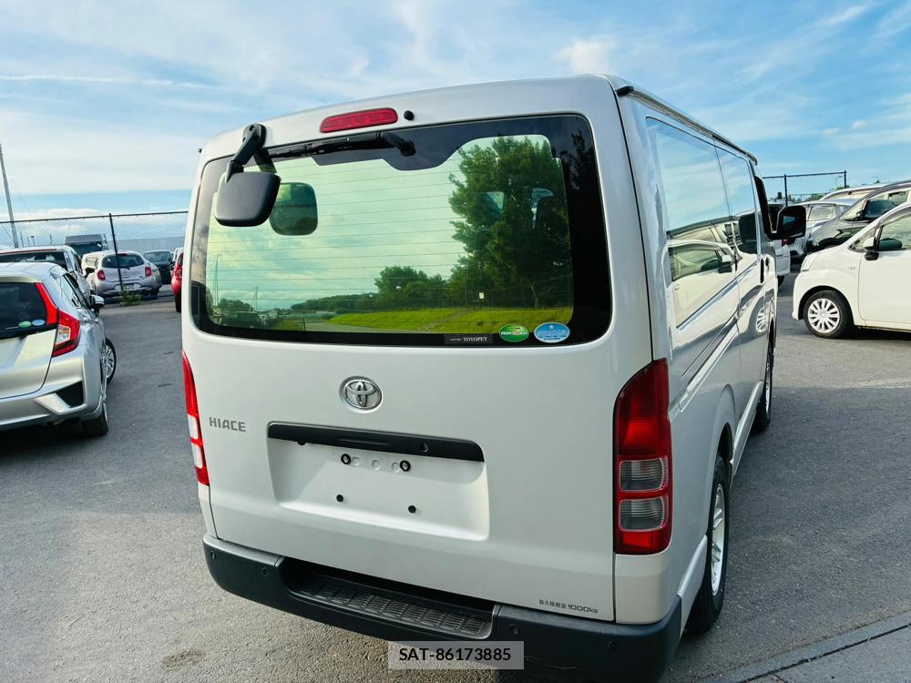 Toyota HIACE VAN 2020 7242602-4