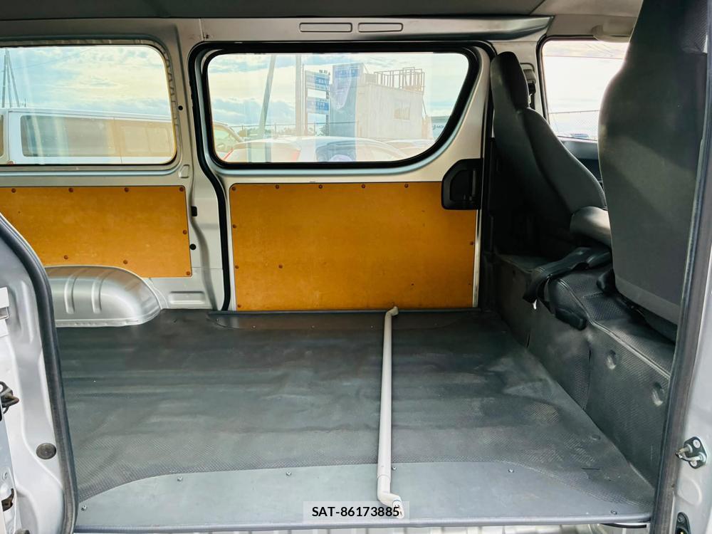 Toyota HIACE VAN 2020 7242602-8