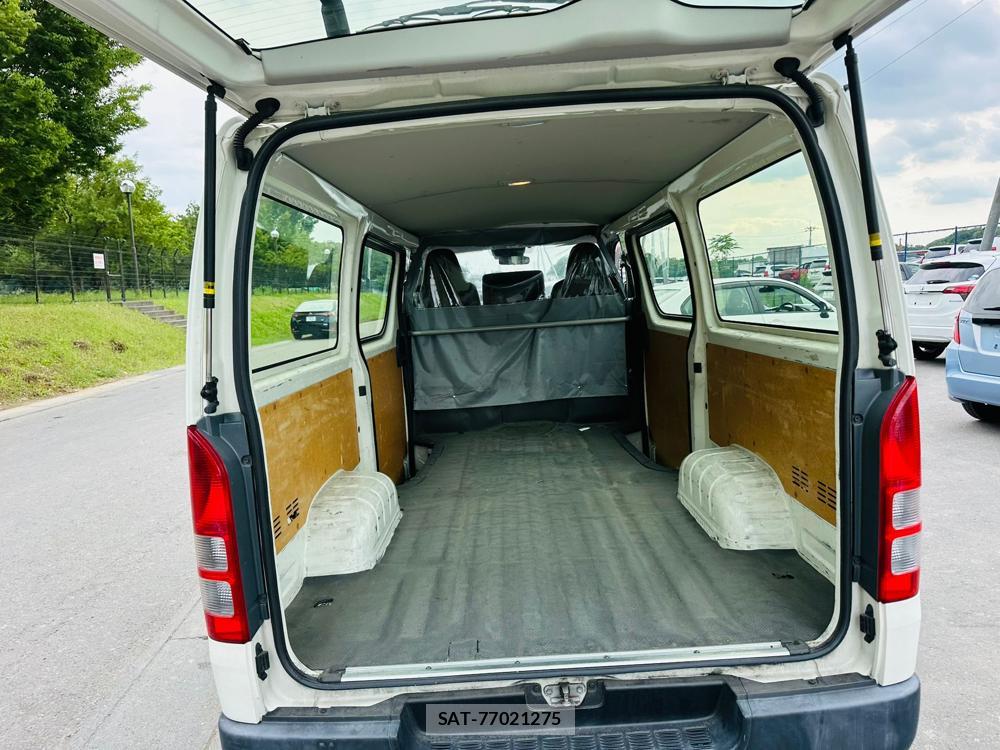 Toyota HIACE VAN 2020 7193938-26