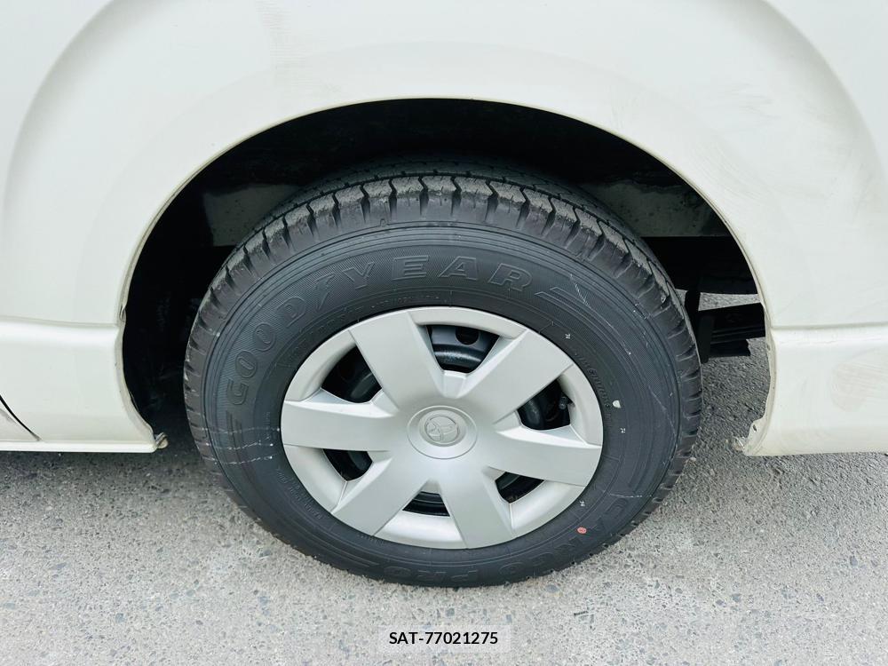 Toyota HIACE VAN 2020 7193938-28
