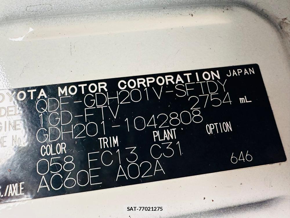 Toyota HIACE VAN 2020 7193938-35