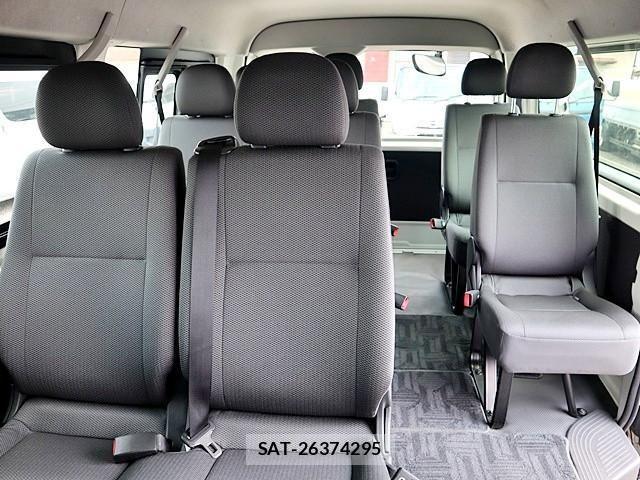 Toyota HIACE VAN 2016-10 7500821-13