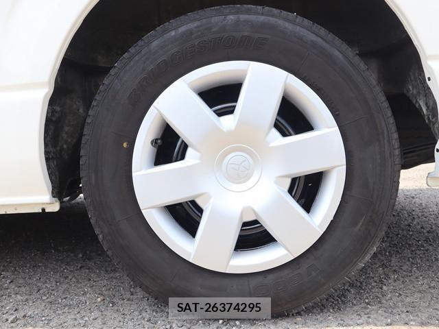 Toyota HIACE VAN 2016-10 7500821-24