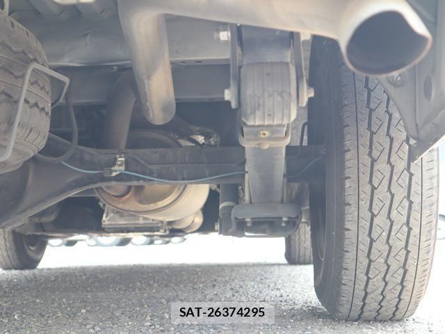 Toyota HIACE VAN 2016-10 7500821-26