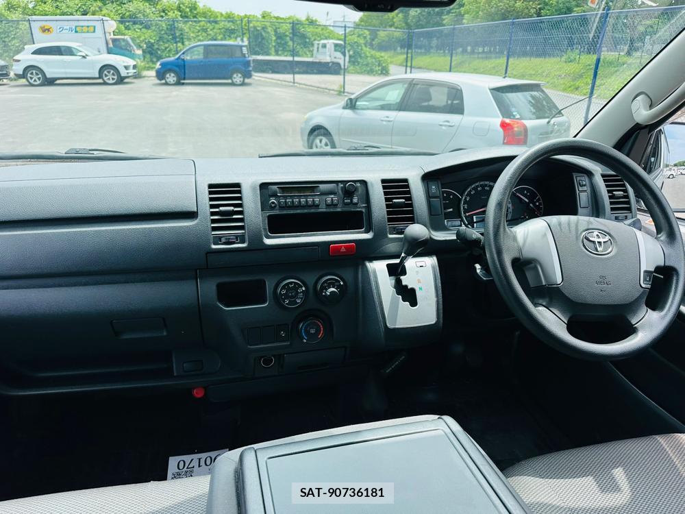 Toyota HIACE VAN 2020 7335620-12