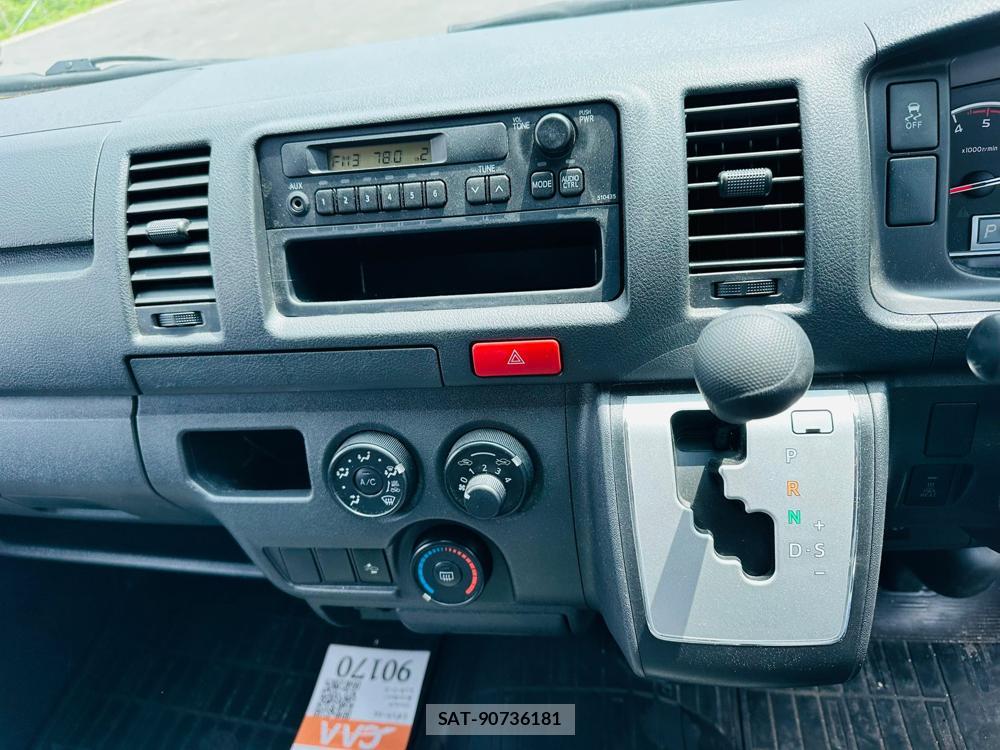 Toyota HIACE VAN 2020 7335620-18