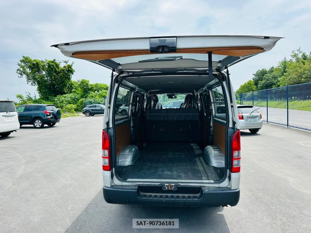 Toyota HIACE VAN 2020 7335620-25