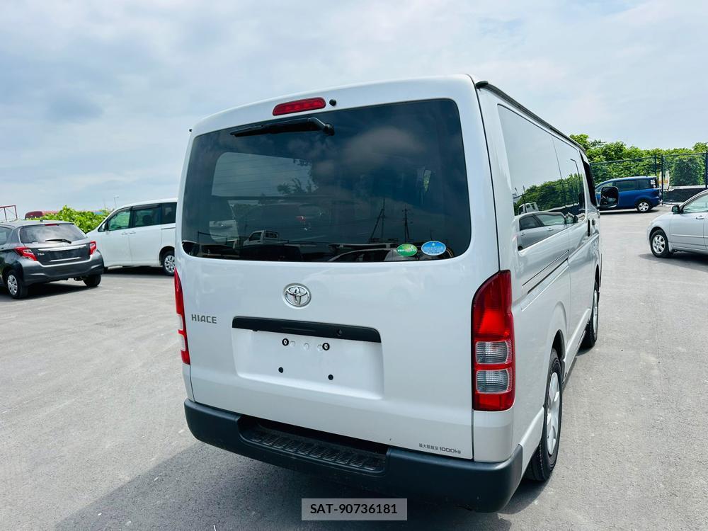 Toyota HIACE VAN 2020 7335620-4