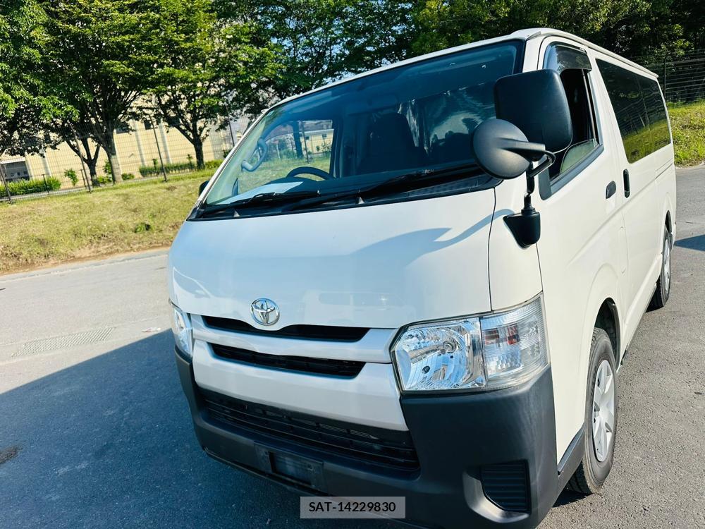 Toyota HIACE VAN 2020 6762415-0
