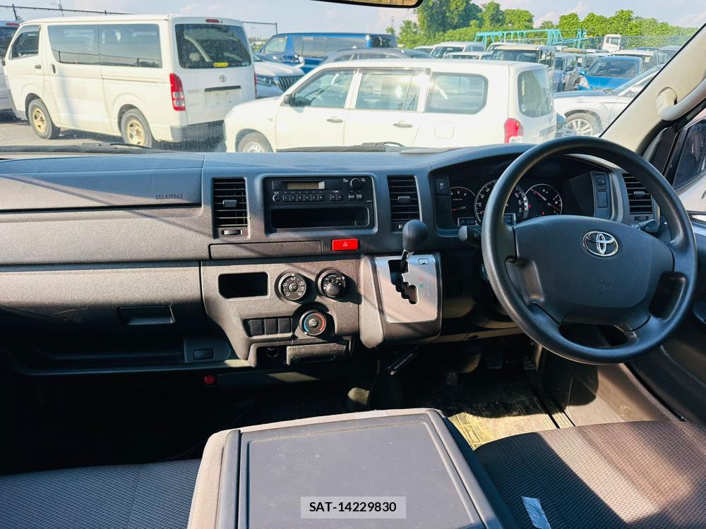 Toyota HIACE VAN 2020 6762415-11