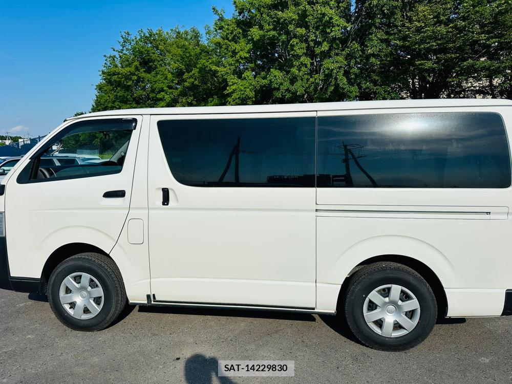 Toyota HIACE VAN 2020 6762415-1