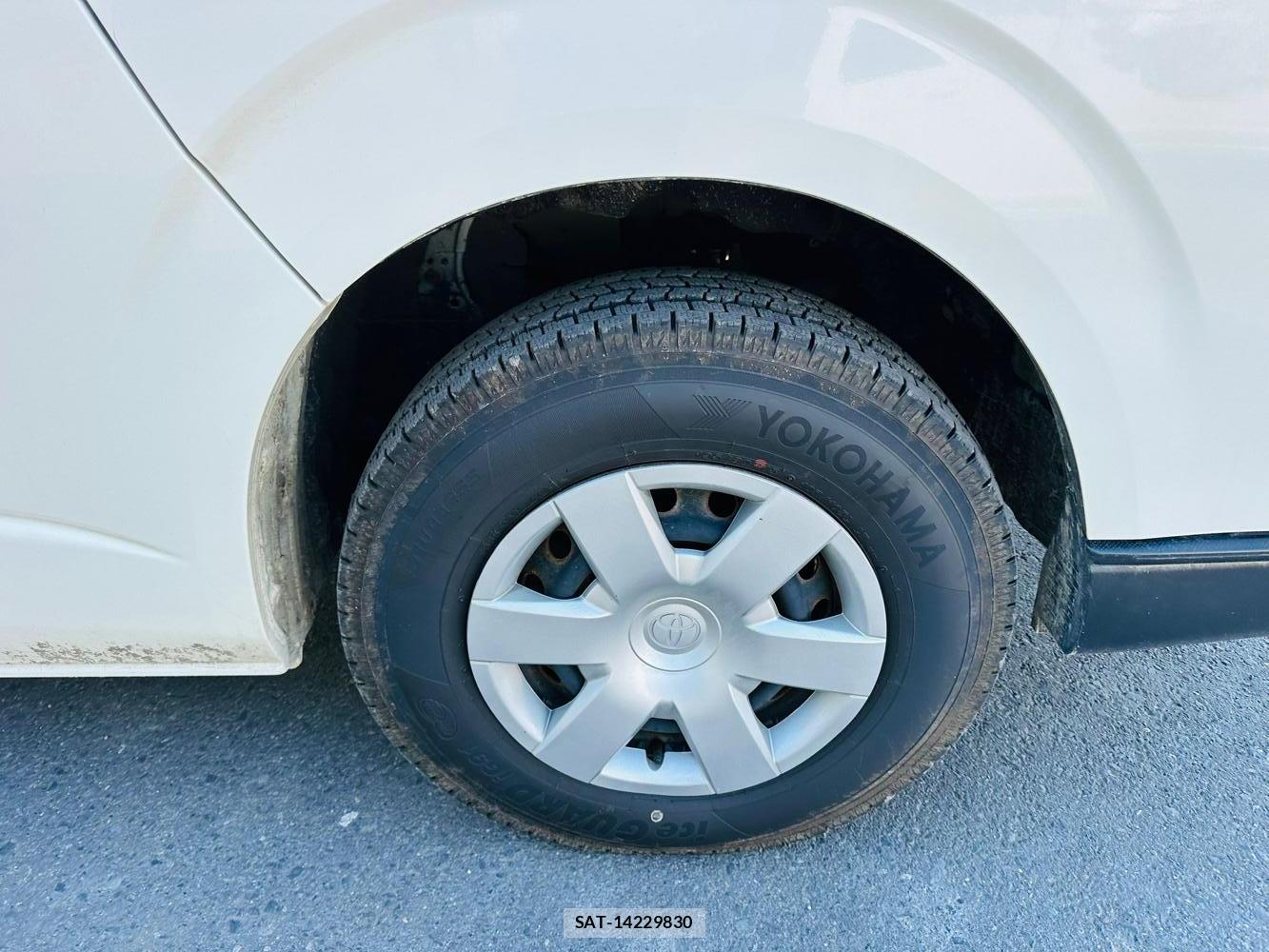 Toyota HIACE VAN 2020 6762415-27