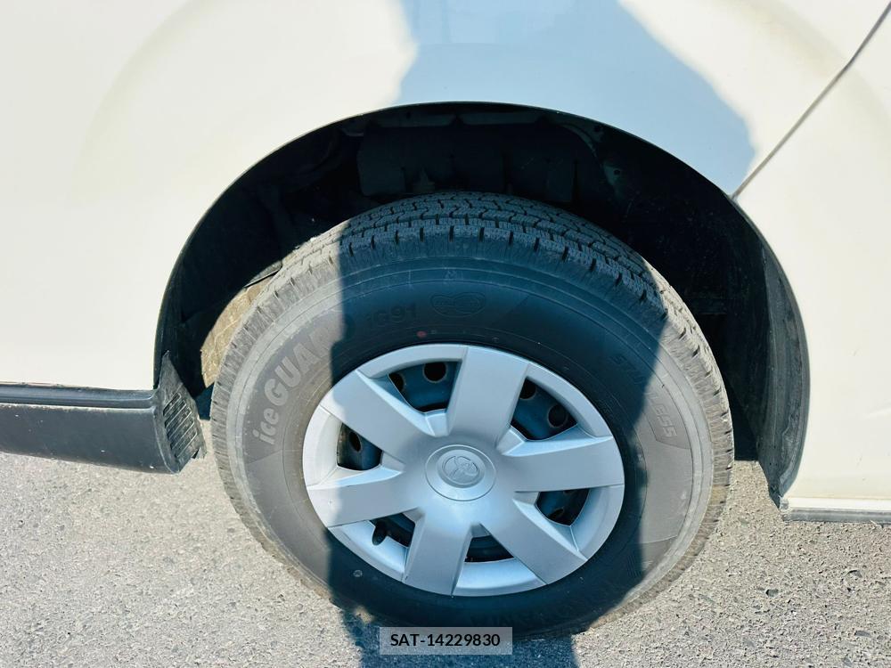 Toyota HIACE VAN 2020 6762415-28